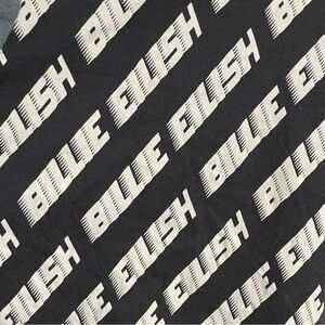 BILLIE EILISH T-SHIRT SIZE MEDIUM SPELL OUT 2020 BLACK GRAPHIC TEE H&M LASH